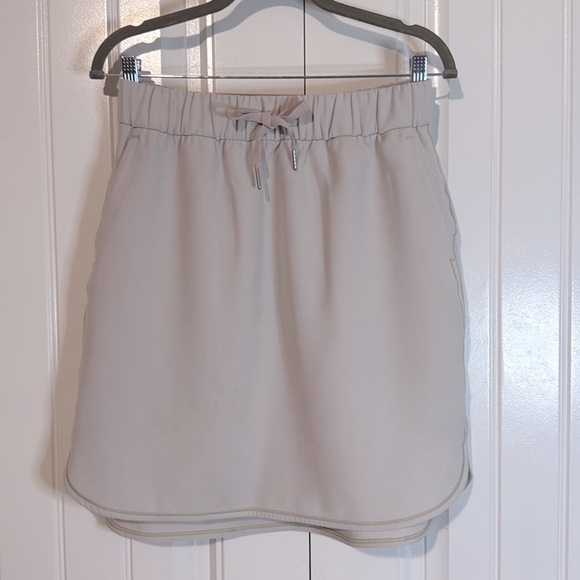 Lululemon On the Fly Skirt Silverstone Size 8 - Picture 5 of 7